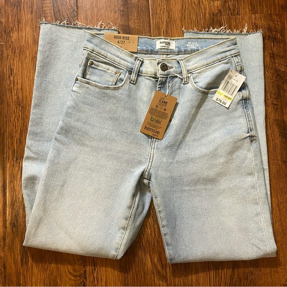 NWT Kensie High Rise Vintage Style Jeans
